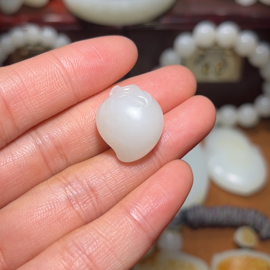 y***u和田玉未镶嵌吊坠(不含链)