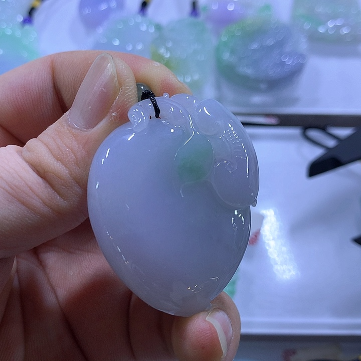 江***翡翠未镶嵌颈饰天然翡翠A货吊坠
