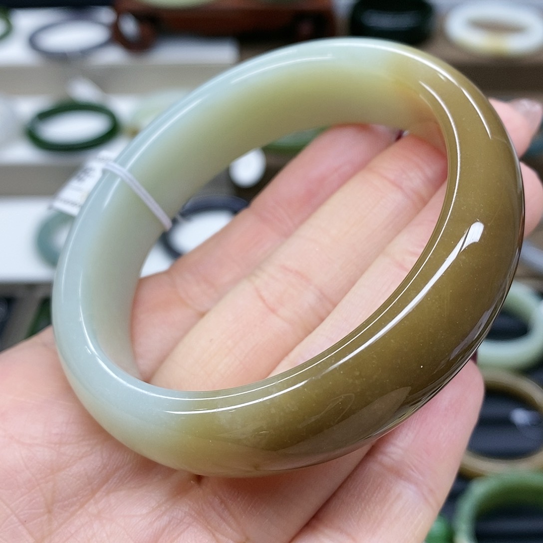 【闪购商品】和田玉手镯未镶嵌