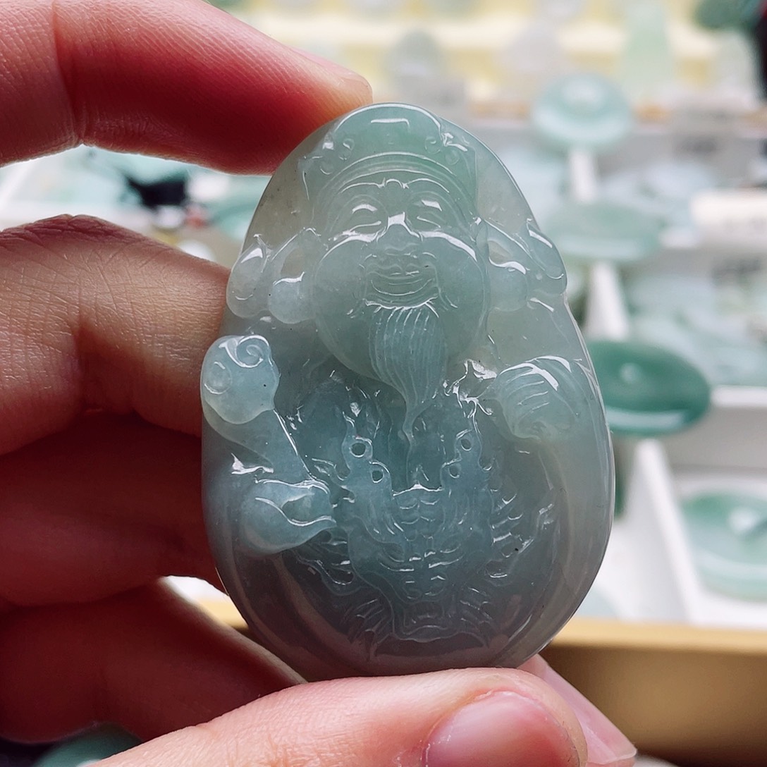 翡翠颈饰未镶嵌天然翡翠