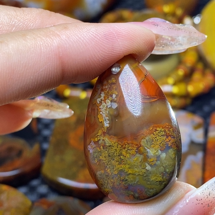 玛瑙/玉髓颈饰未镶嵌