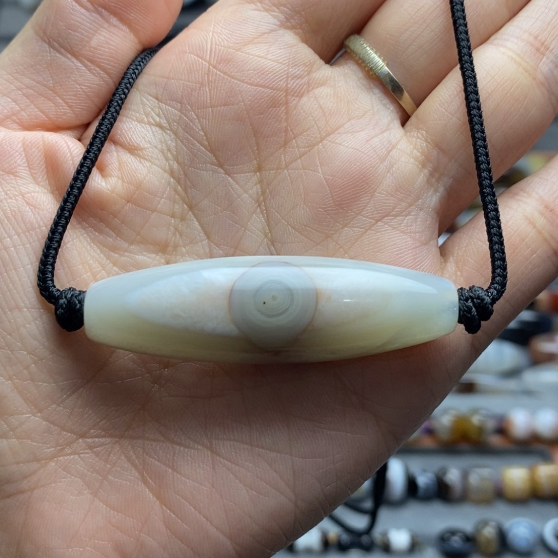 玛瑙/玉髓颈饰未镶嵌两眼