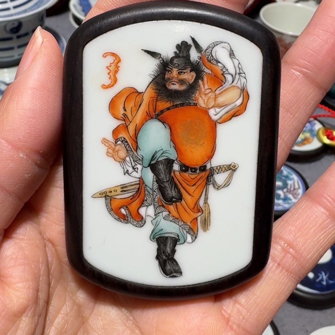 瓷片真**存钟馗挂件一个