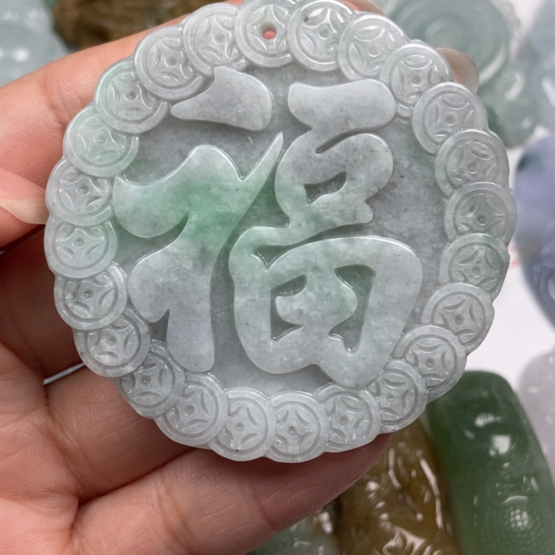 翡翠未镶嵌颈饰翡翠