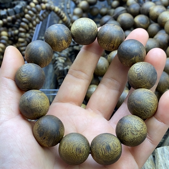 沉香沉香碎屑棋楠圆珠25克，卡12mm