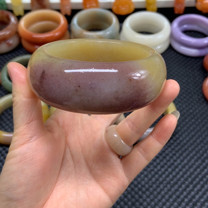 石英质玉未镶嵌手镯