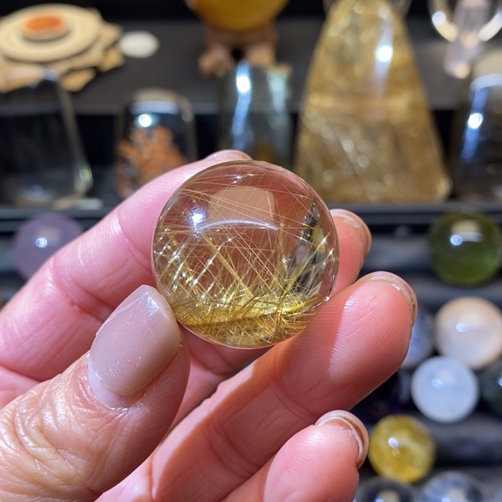 【闪购商品】水晶天然发晶球未镶嵌蜜**?