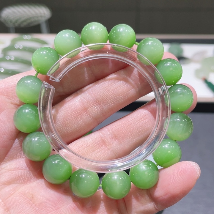 和田玉（碧玉）未镶嵌手串苹果绿猫眼12+