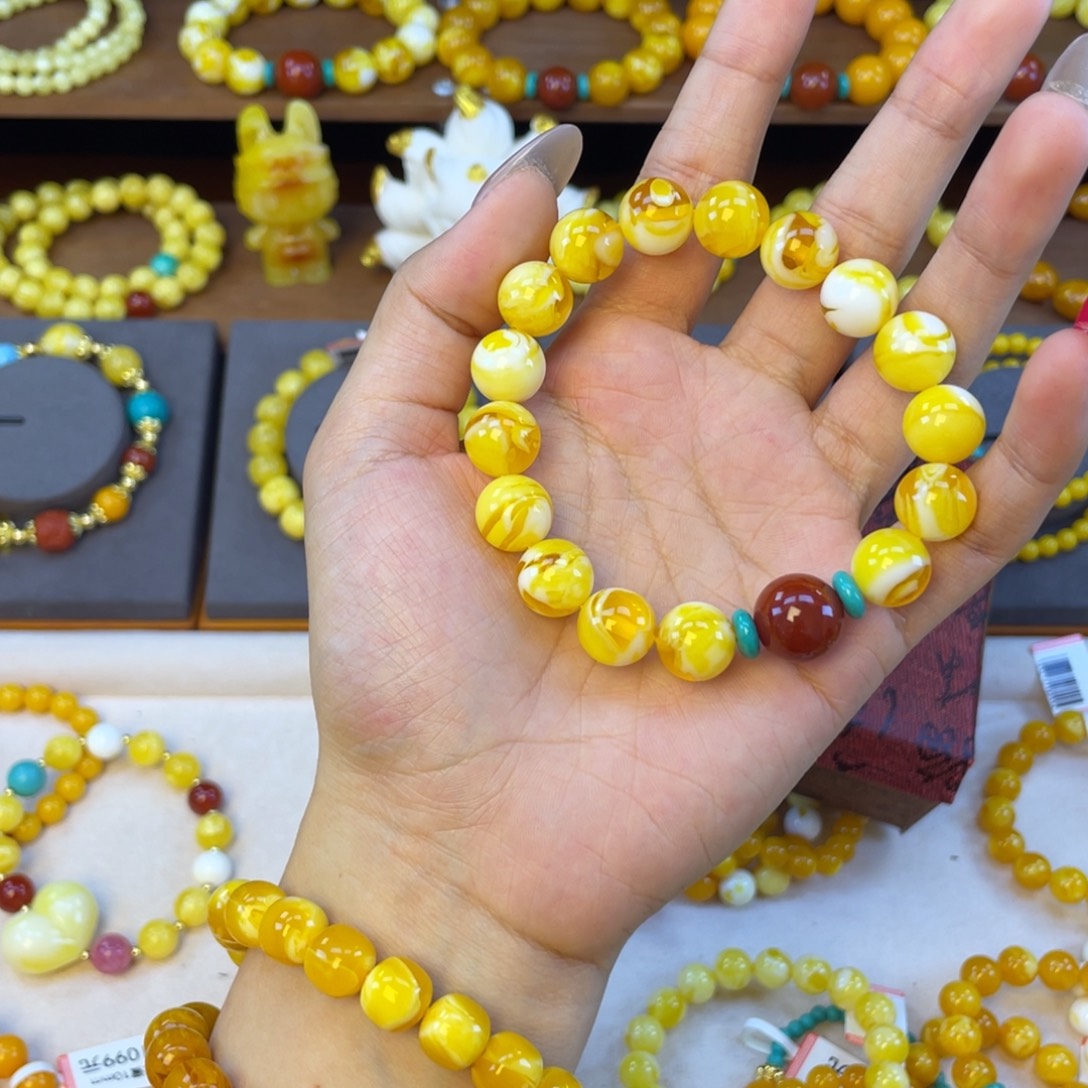 小***藕卡12金瓷白。      