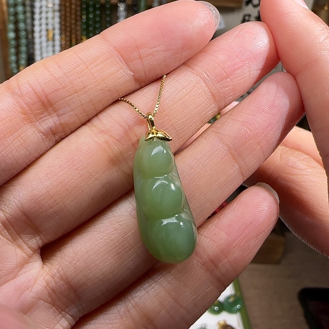 和田玉颈饰18K金镶嵌