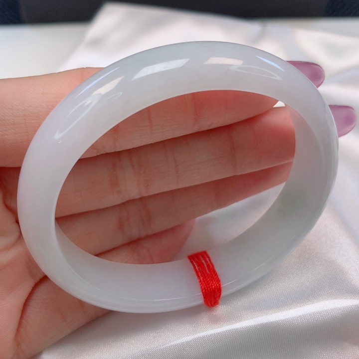 翡翠手镯（贵妃镯）未镶嵌