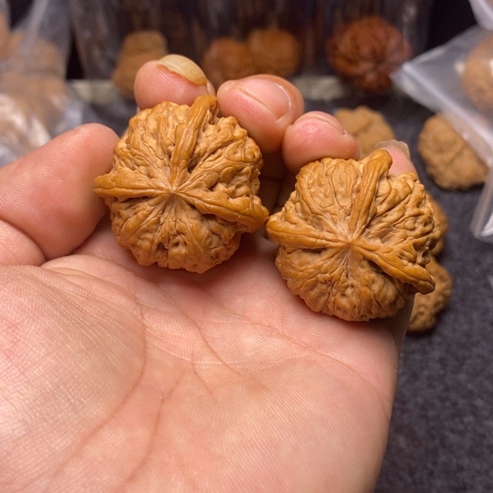 文玩核桃吊坠39雨花石三棱