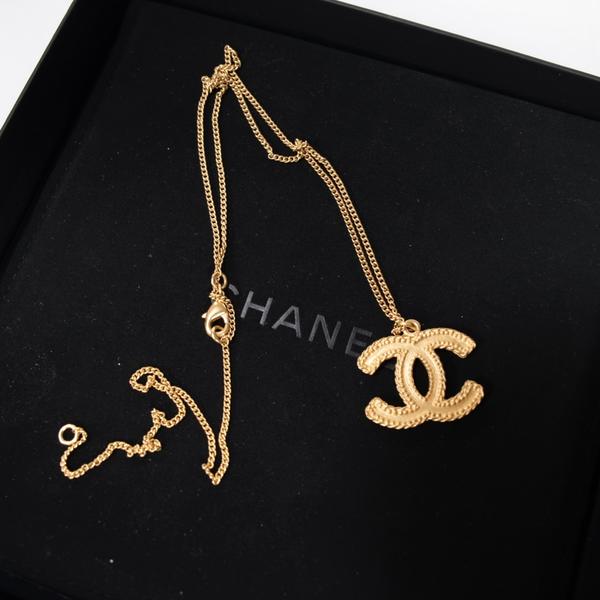 Chanel 金色双C吊坠项链