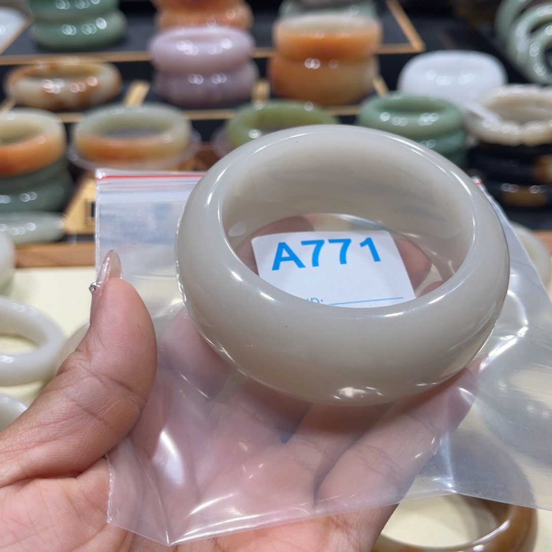 石英岩玉手镯未镶嵌原*清