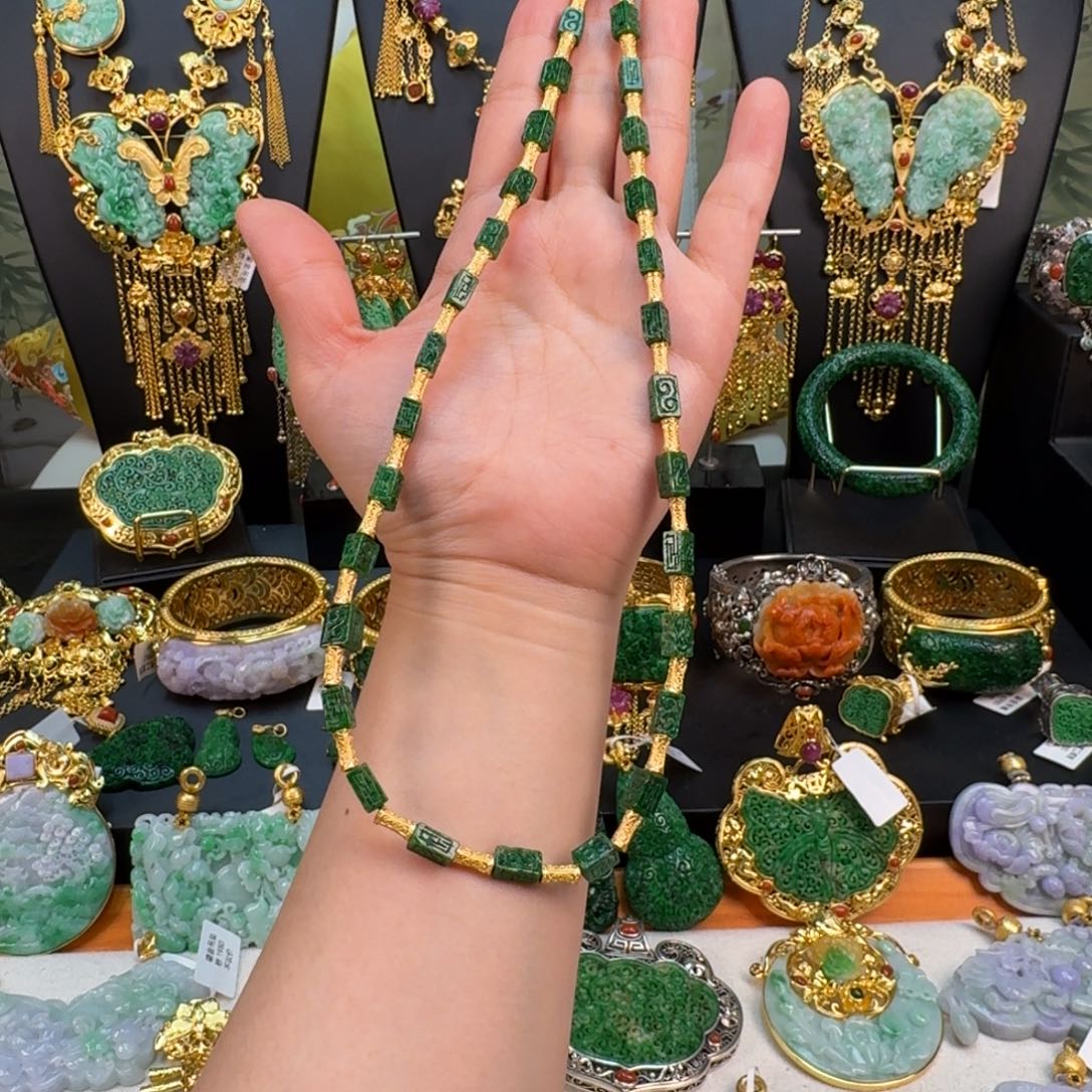 翡翠未镶嵌颈饰老花青项链 炸价