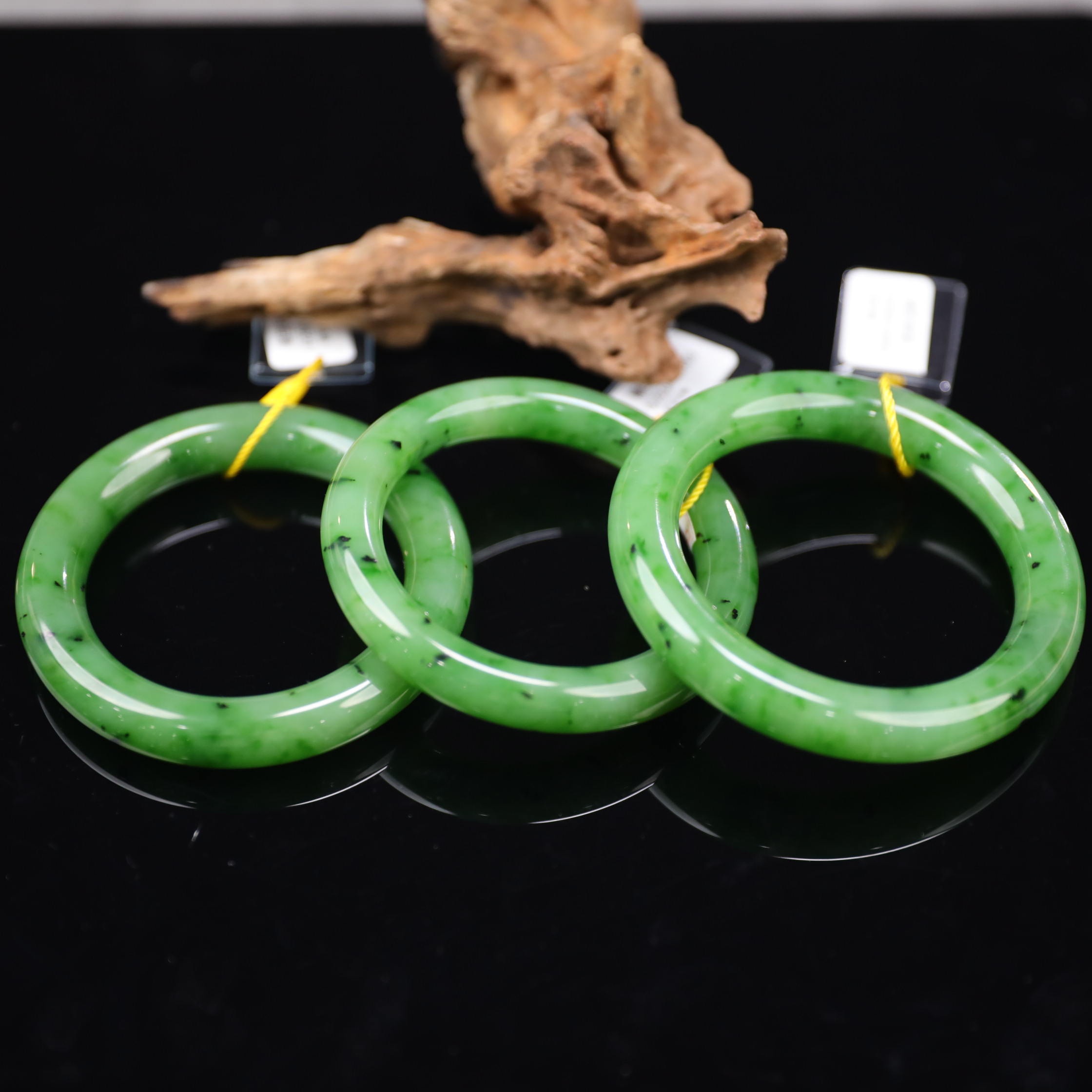 【潮生珠宝】和田玉碧玉猕猴桃时尚百搭款胖圆条手镯多样性发一支