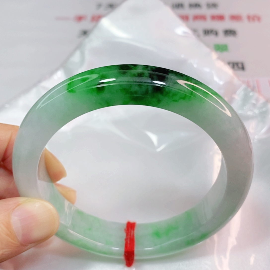 翡翠手镯未镶嵌良*61圈口正圈