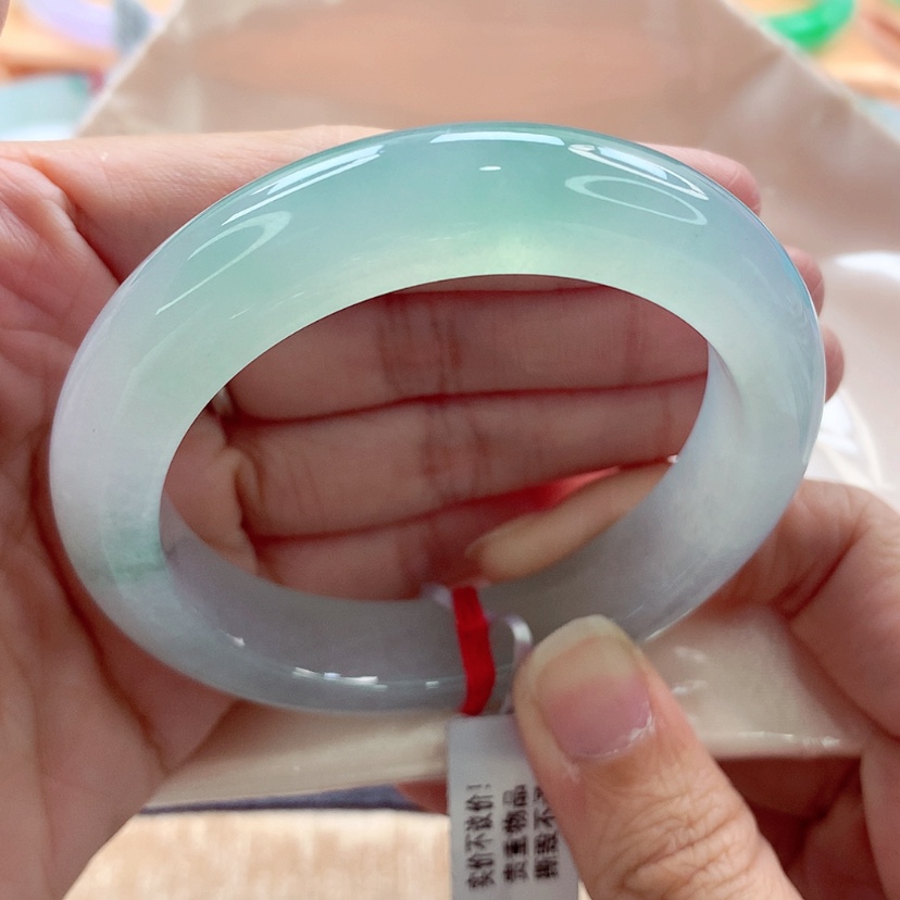 【闪购商品】翡翠手镯未镶嵌54.7毕业A