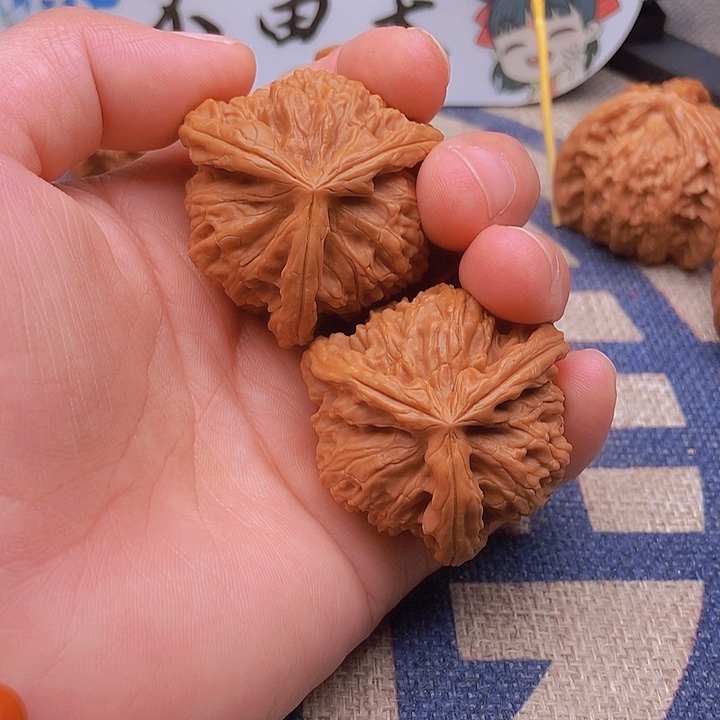 吊坠文玩核桃好**心三棱