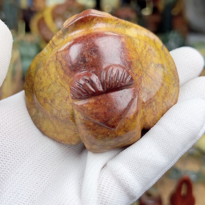 岫岩河磨玉（透闪石质玉）把件未镶嵌居*居