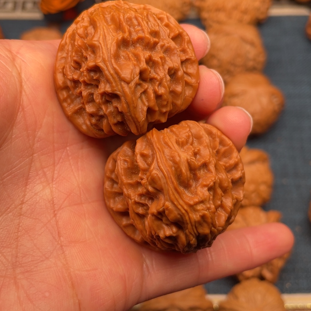 把件文玩核桃38三角白