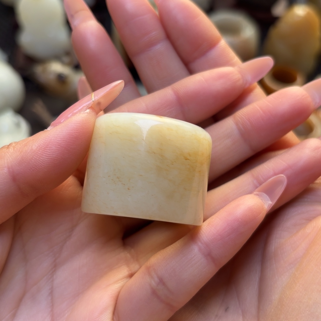 F***g和田玉未镶嵌挂件