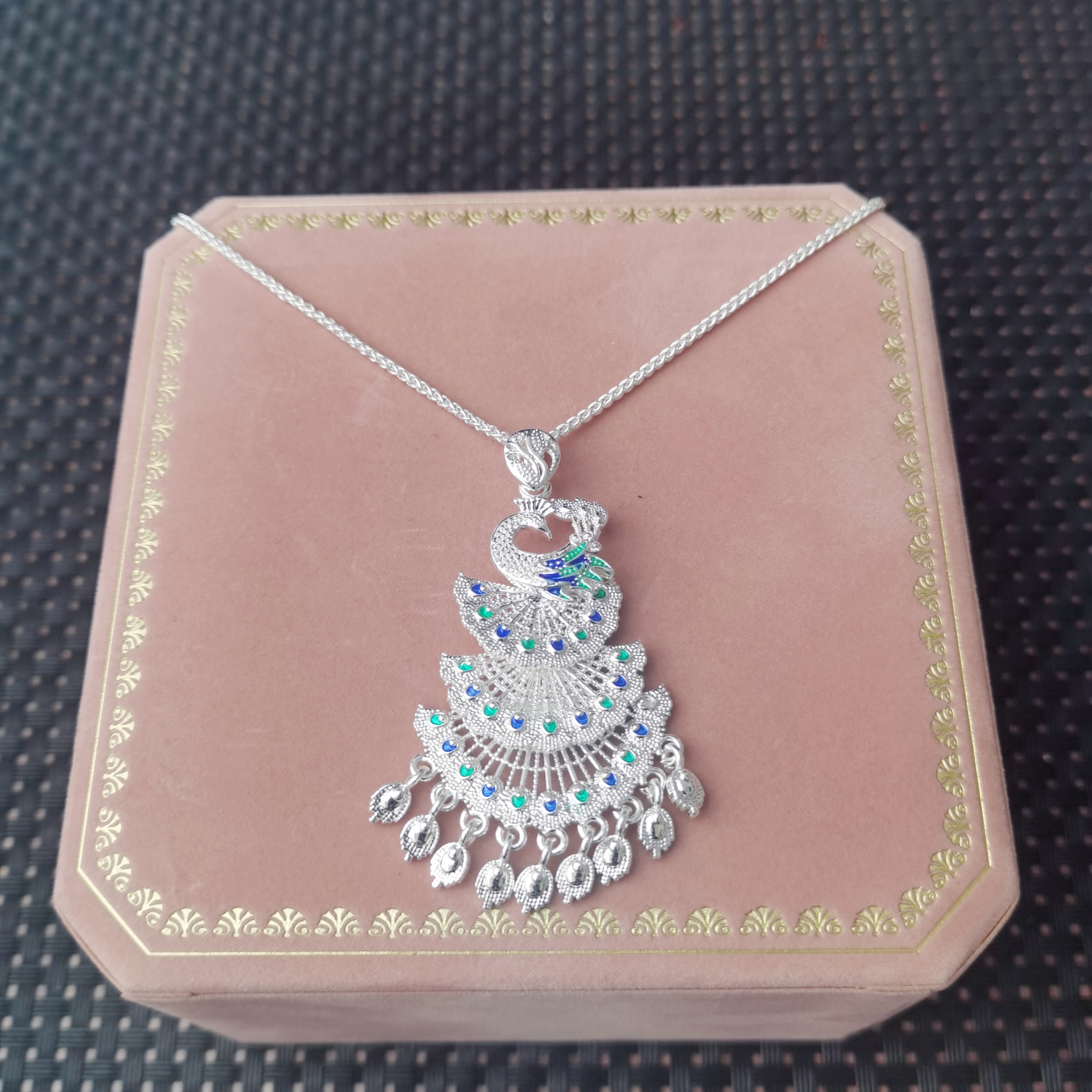 3012孔雀开屏项链 无礼盒