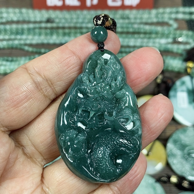【闪购商品】翡翠颈饰未镶嵌玉吊坠翡翠玉随性龙牌