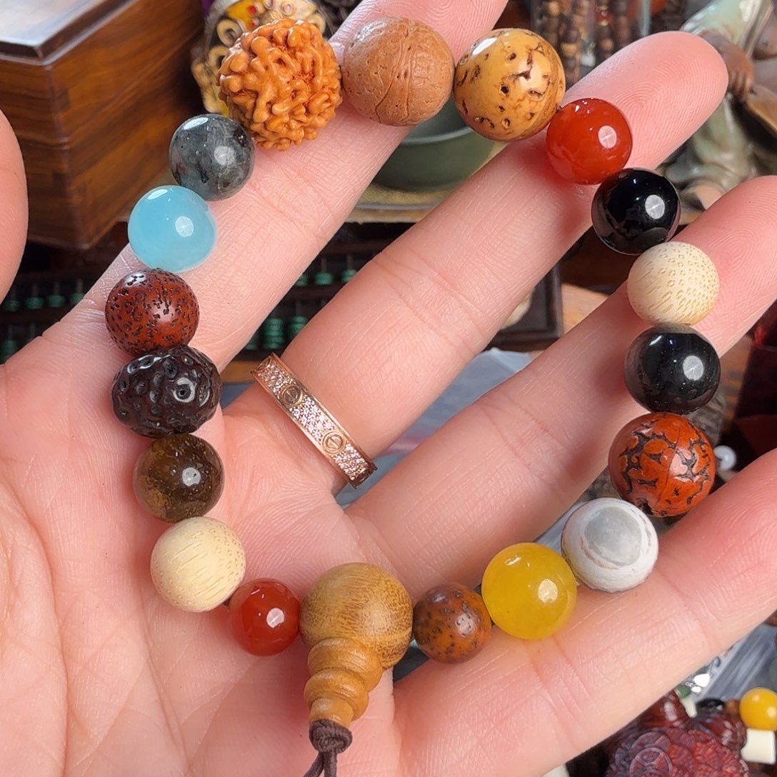 滴血莲花菩提手串