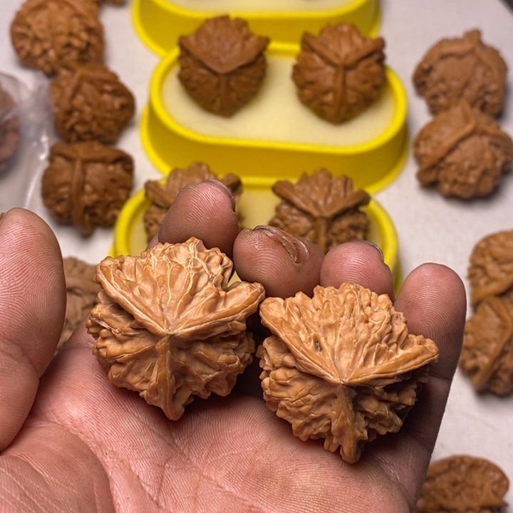 不***用把件文玩核桃盘山三棱