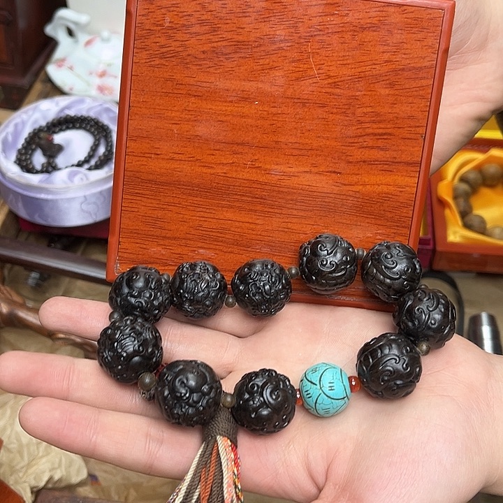 大叶紫檀（黑酸枝木类）