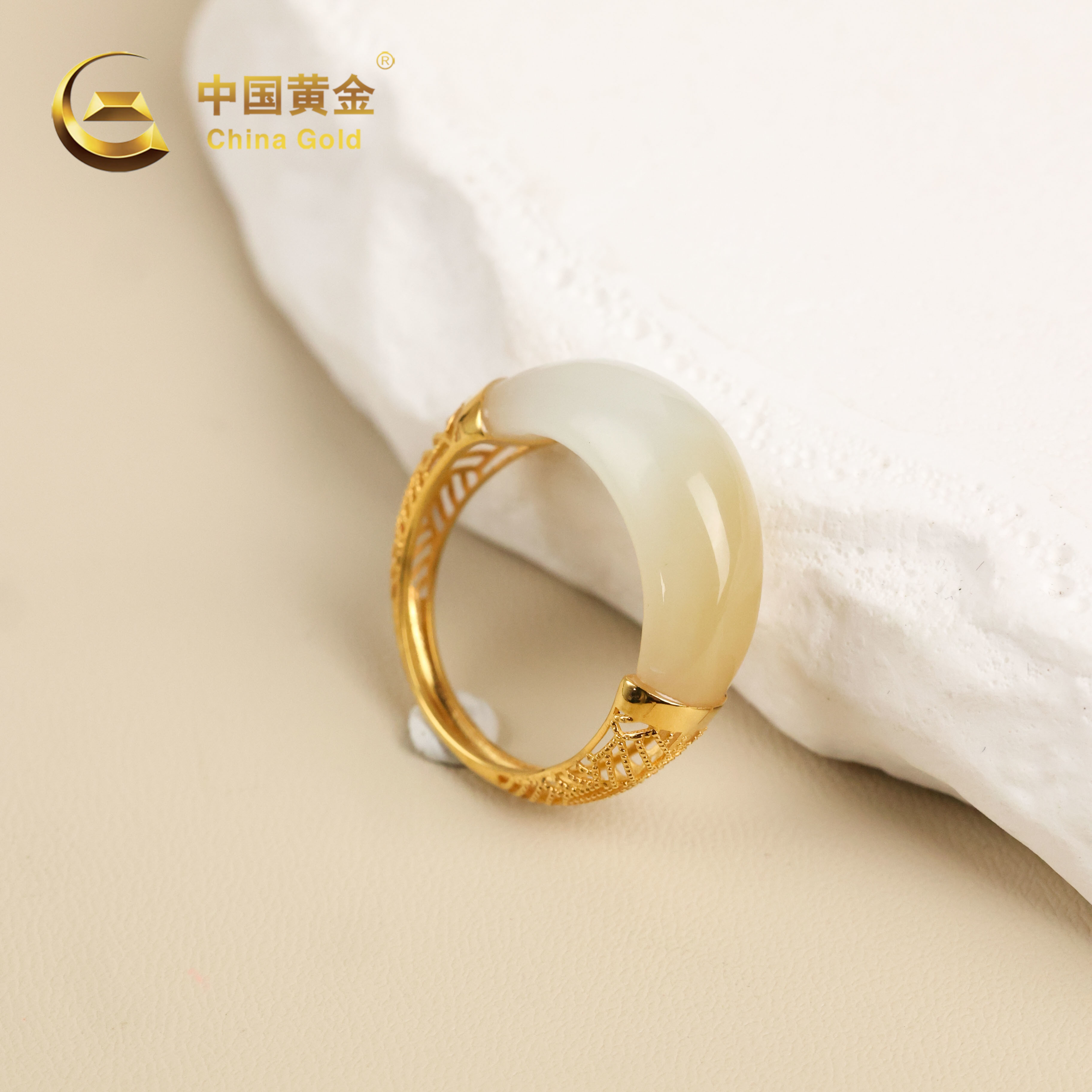  【中国黄金】 和田玉*戒指*18K金镶嵌-J1676-臻