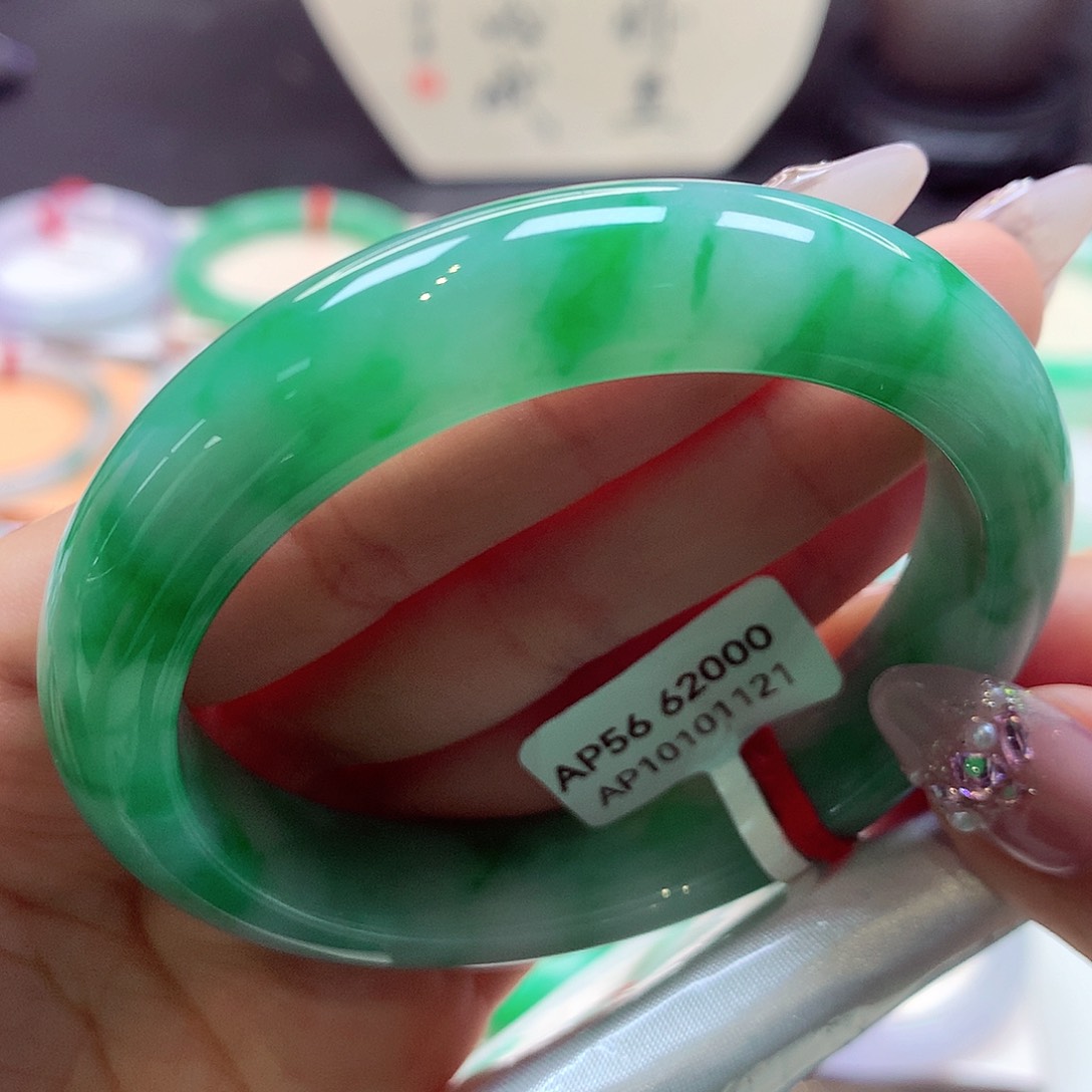 翡翠手镯未镶嵌20翡翠手镯99