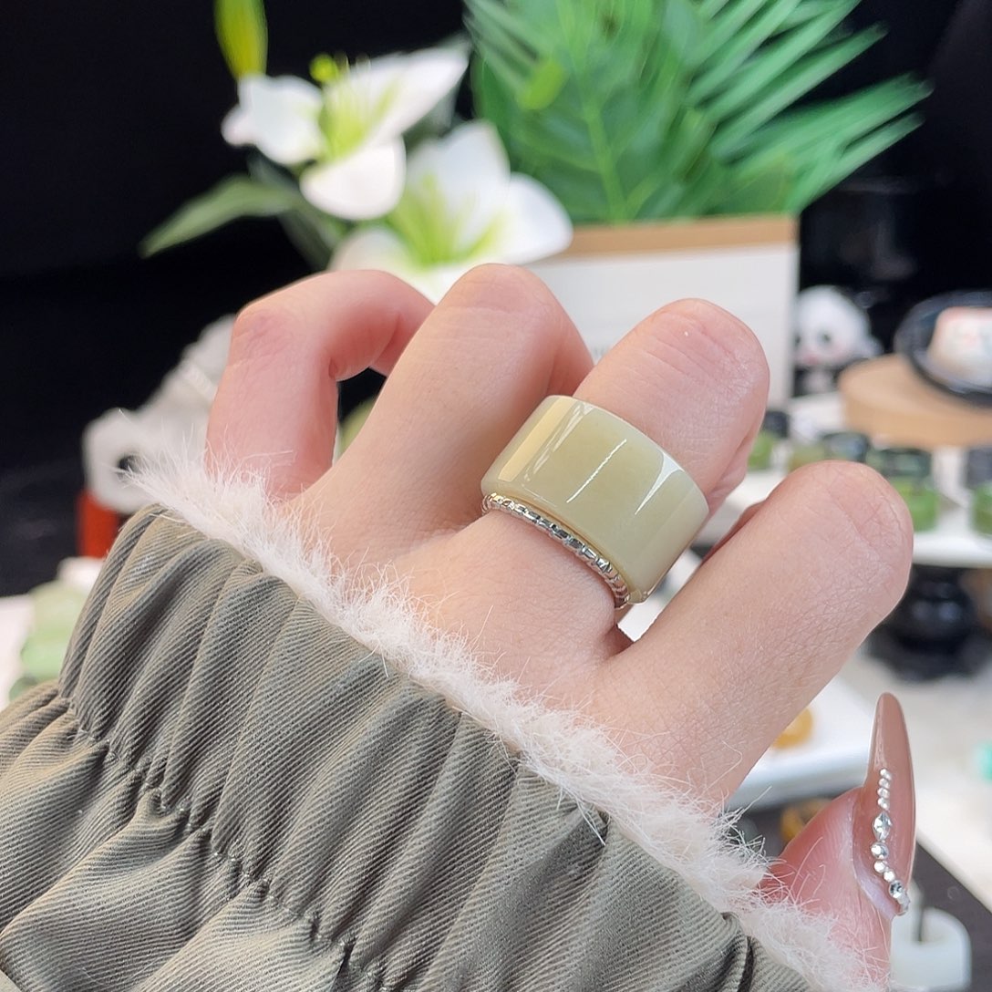 和田玉未镶嵌戒指E20奶糖扳指17.6带24h