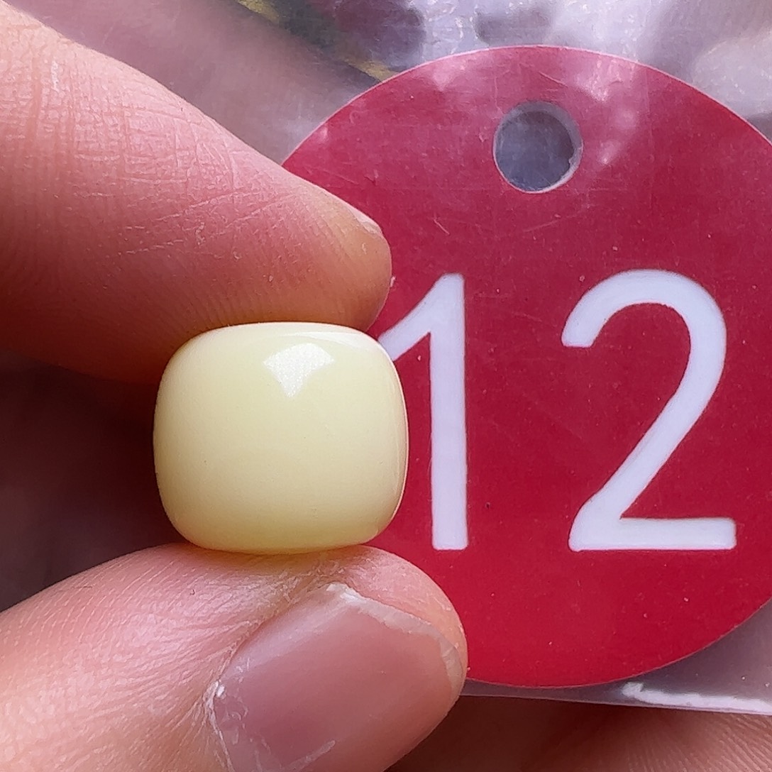 蜜蜡未镶嵌珠宝奇石11.5m m