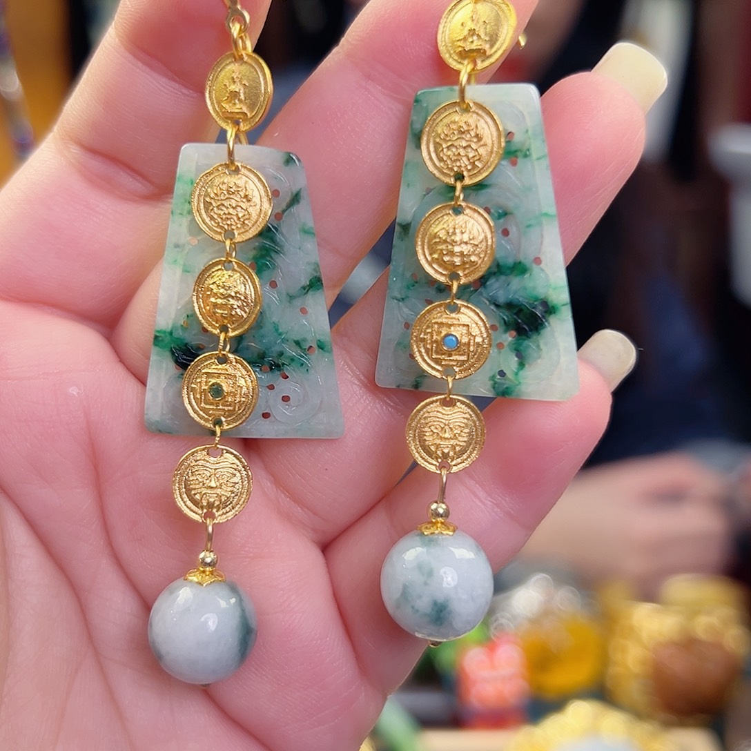 翡翠未镶嵌挂件耳环