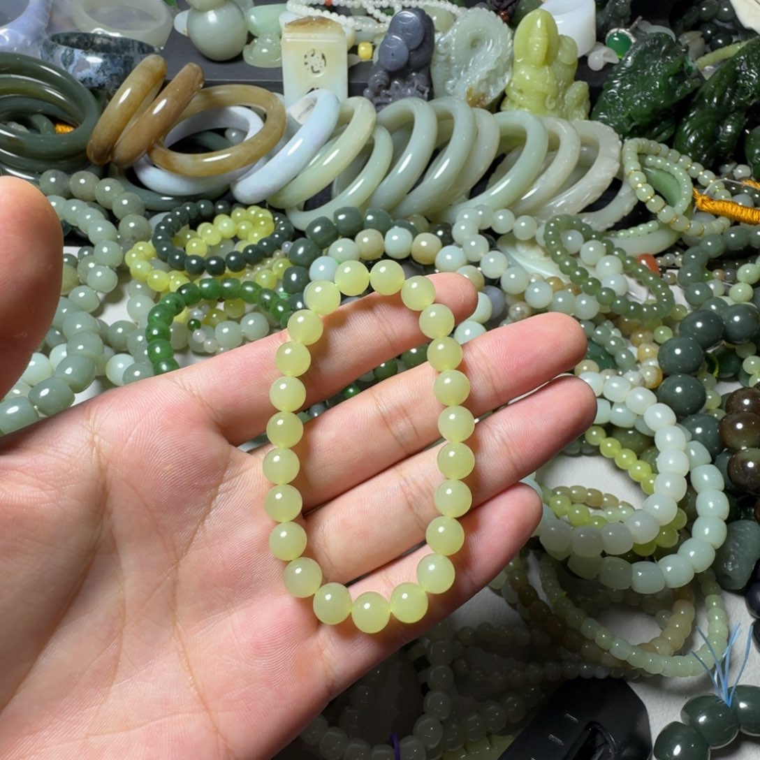 和田玉未镶嵌手串