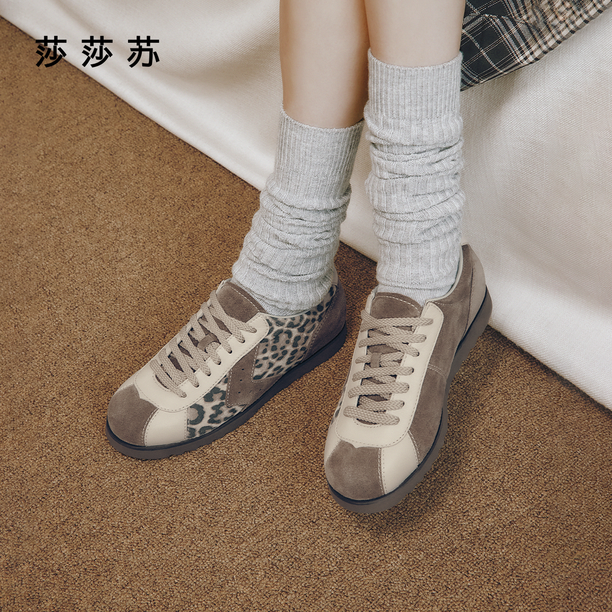【夹心饼干】莎莎苏新款流光风德训鞋时尚休闲增高运动鞋ZA65522-40