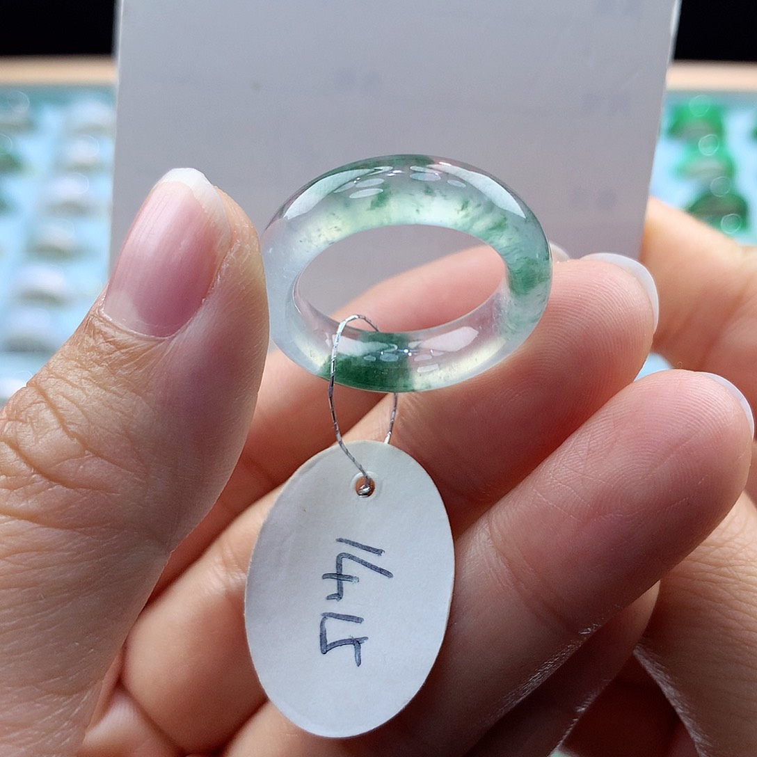 翡翠戒指未镶嵌1415圈