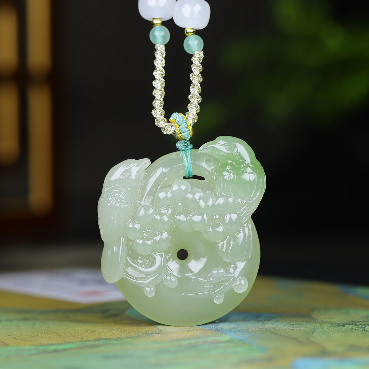 111244和田玉翠青鸟语花香挂件