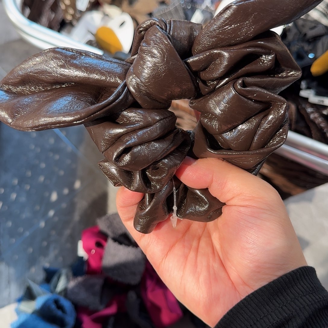 非金属咖色兔耳朵