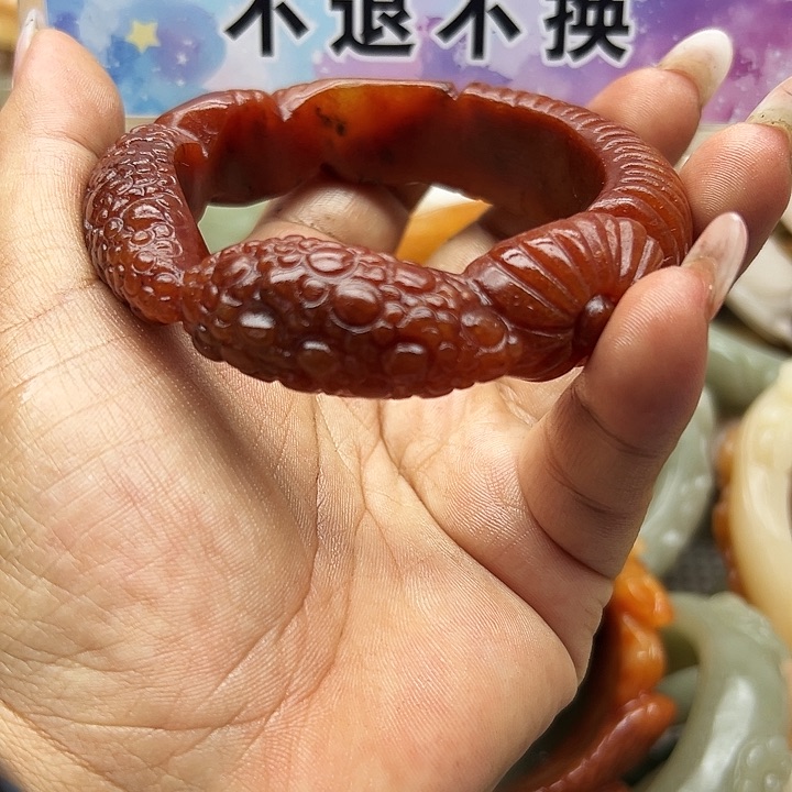 未镶嵌手镯石英岩玉