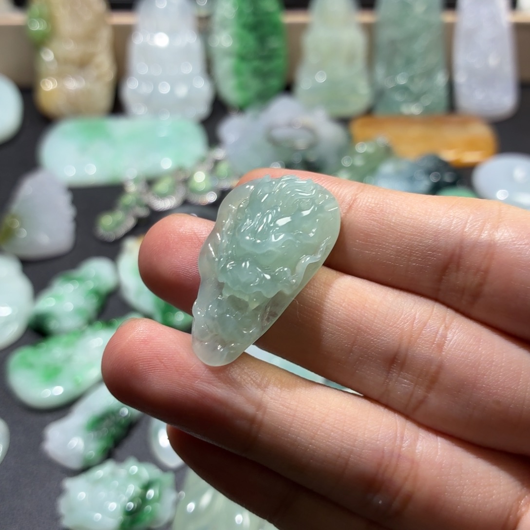 翡翠未镶嵌吊坠(不含链)