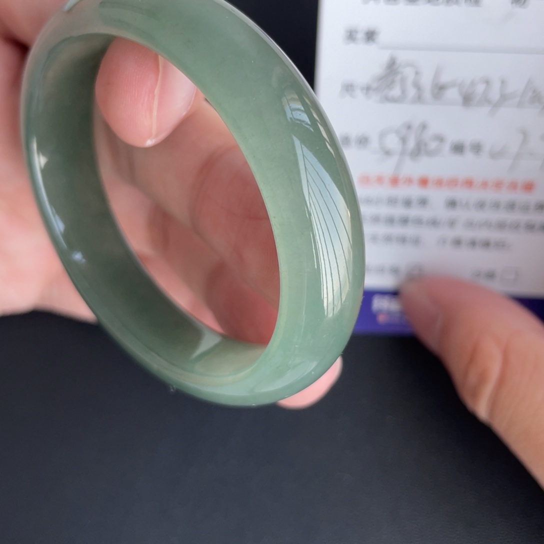 翡翠未镶嵌手镯翡翠