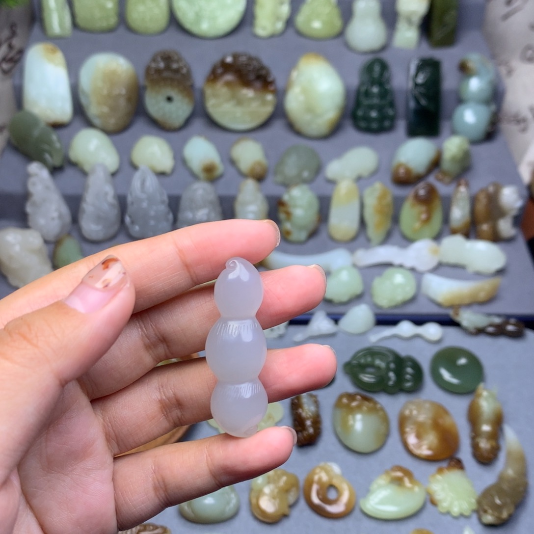 和田玉未镶嵌挂件