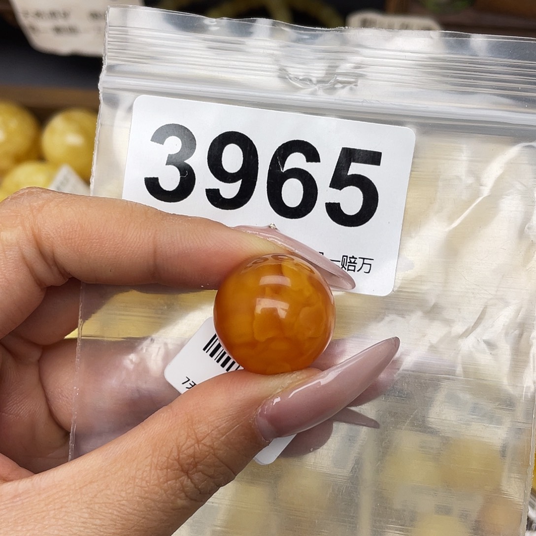 睡***话蜜蜡未镶嵌珠宝奇石20