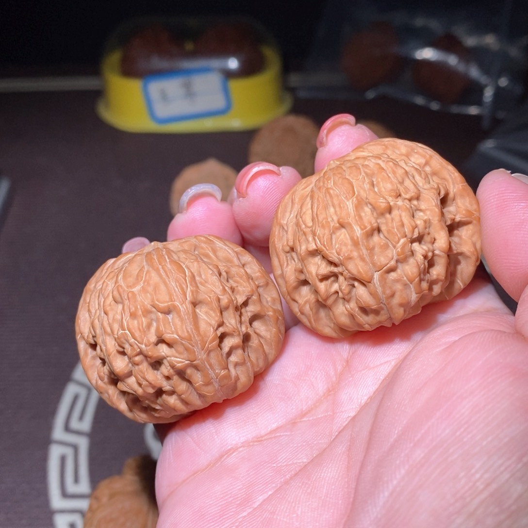 文玩核桃把件一**间磨盘