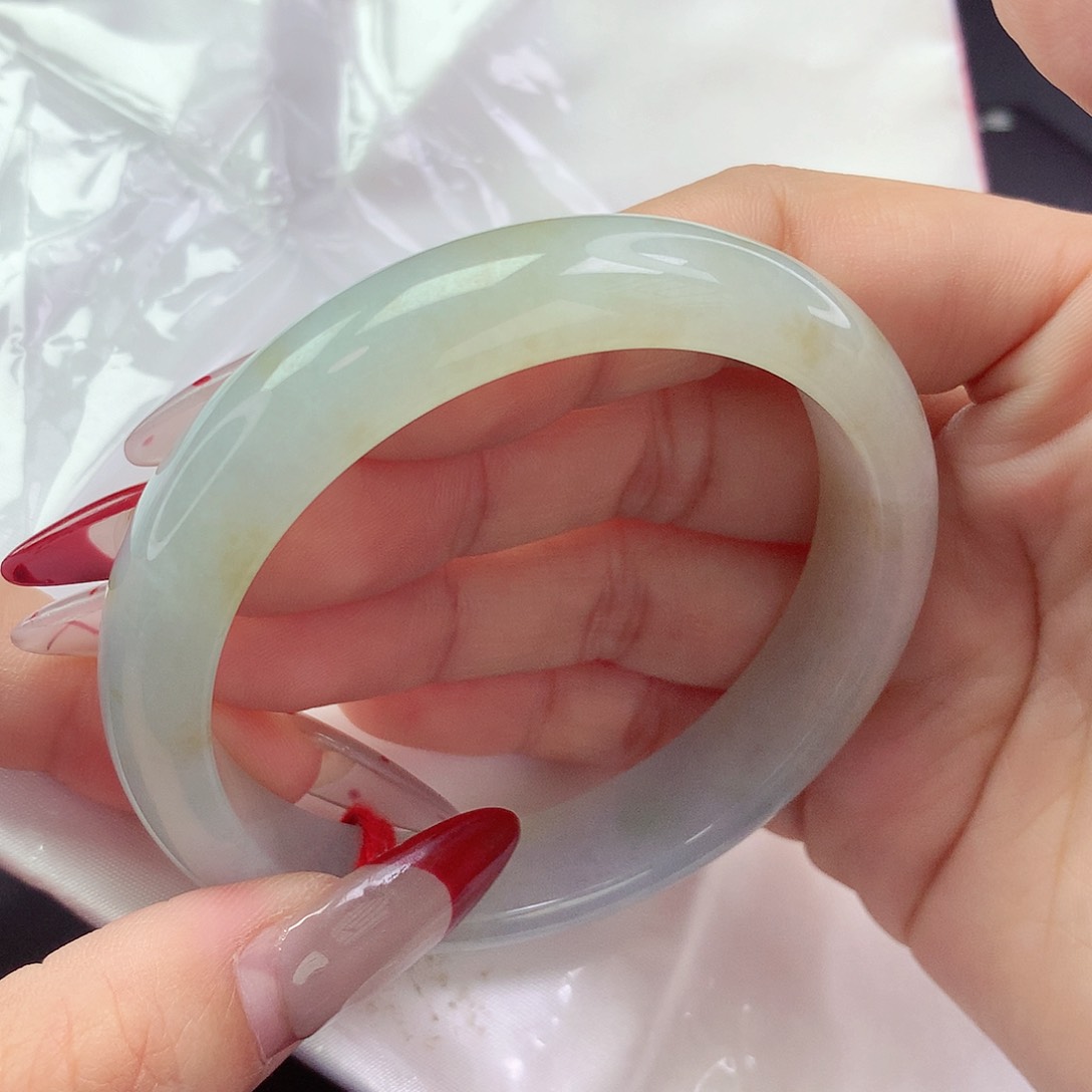 【闪购商品】翡翠手镯未镶嵌a 131758