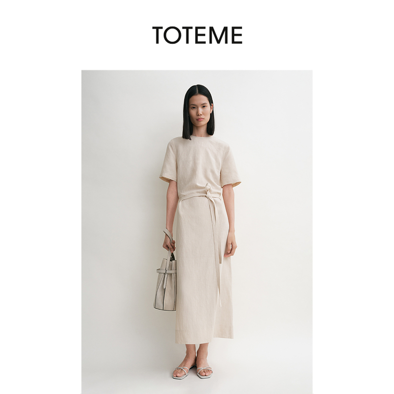 TOTEME女装牡蛎色慵懒飘逸腰间垂褶系带短袖连衣裙