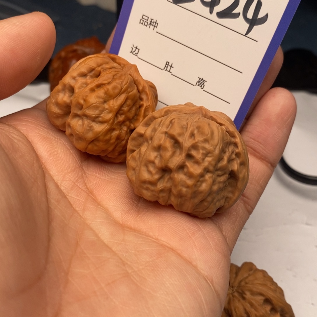 文玩核桃把件2424